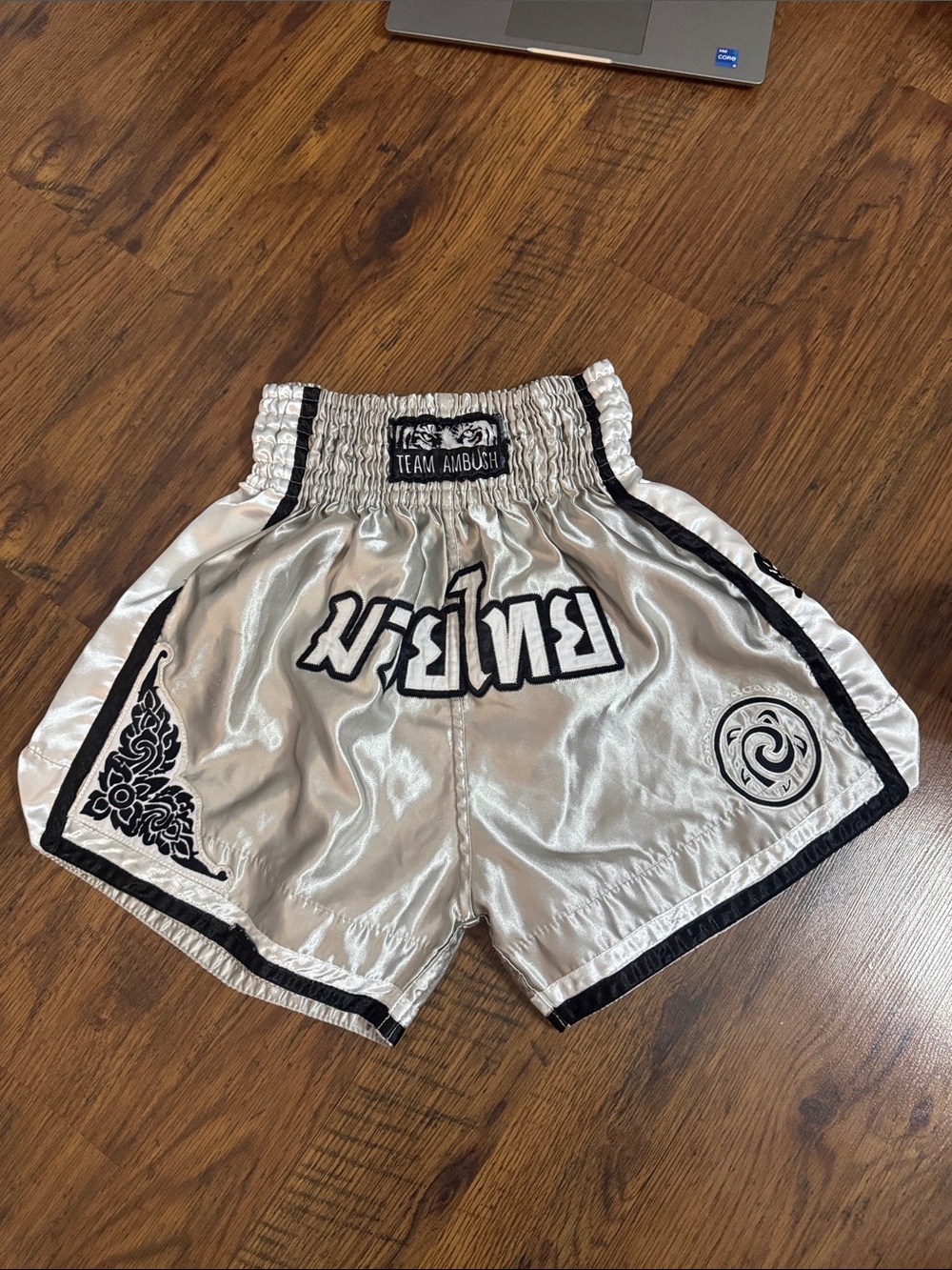 Silver Muay Thai Shorts 19.T